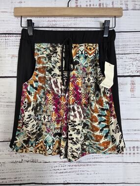 Emi & Joe abstract Dressy Shorts size Small